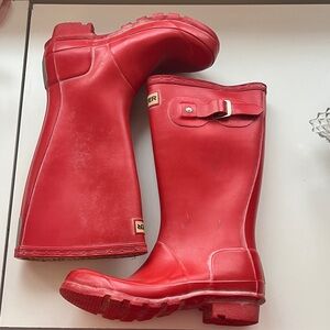 Classic Red Hunter Children’s Rain Boots (girls size 3/boys size 2)